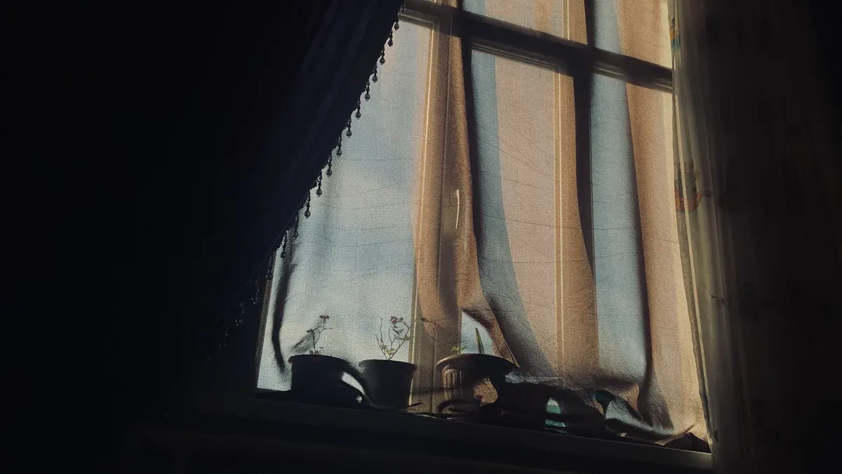 Create the Best Bedroom Environment with Darkness